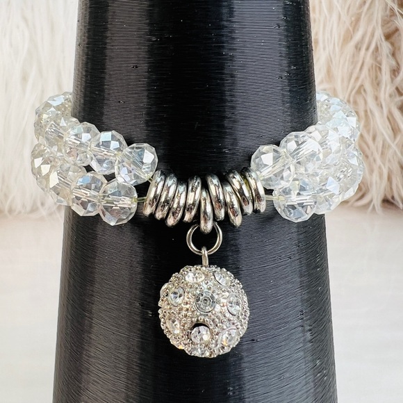 Beautiful, clear reflective bling costume stretch bracelet - Picture 4 of 6